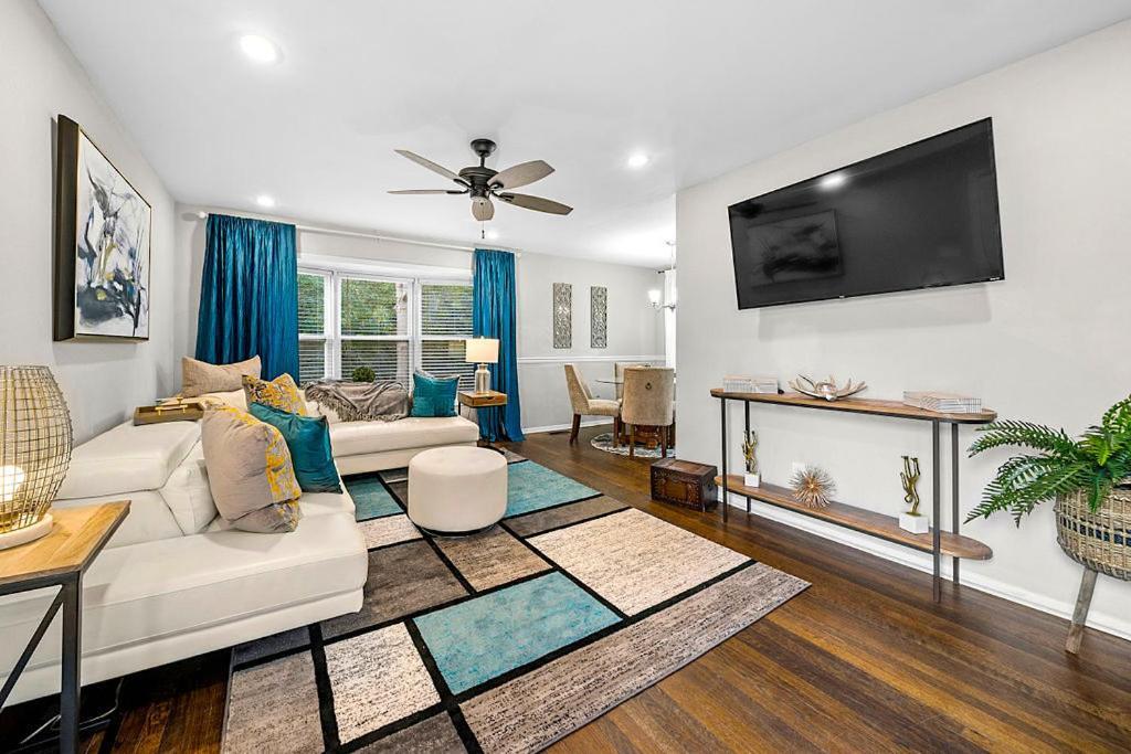 Goodkarma Rentals Refreshed Smyrna Home Near Battery Atl Half Mile To Interstate Atlanta Dış mekan fotoğraf