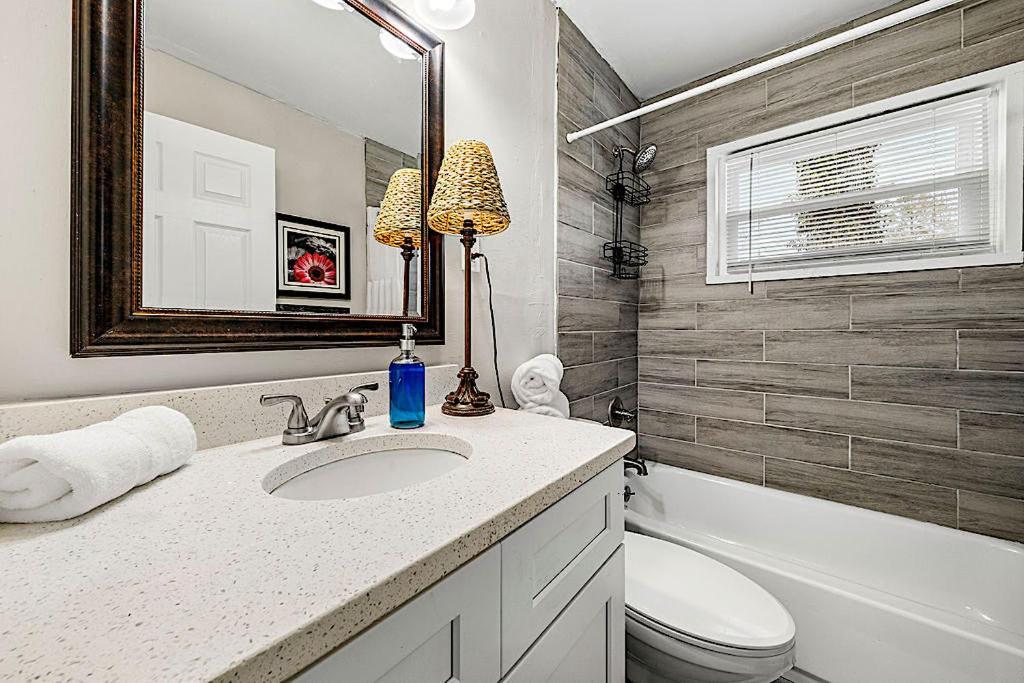 Goodkarma Rentals Refreshed Smyrna Home Near Battery Atl Half Mile To Interstate Atlanta Dış mekan fotoğraf