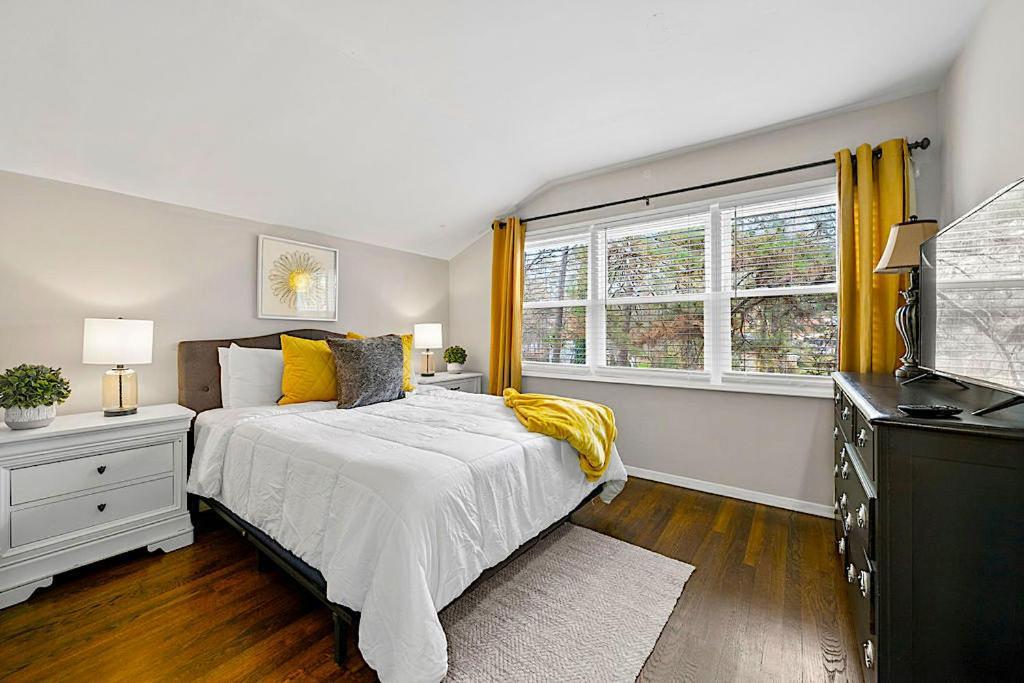 Goodkarma Rentals Refreshed Smyrna Home Near Battery Atl Half Mile To Interstate Atlanta Dış mekan fotoğraf